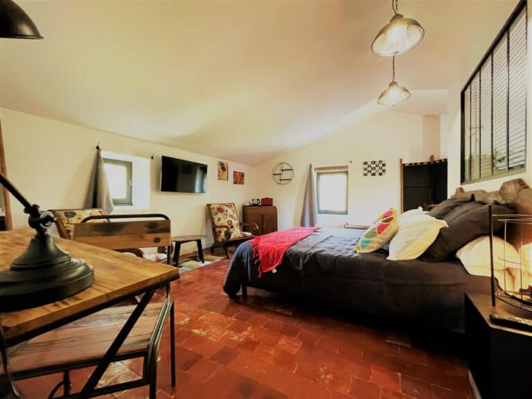 chambre kandinsky- maisond 'hôtes provence - maison d'hôtes luberon - chambres d'hôtes luberon - chambres d'hôtes provence - La gravie