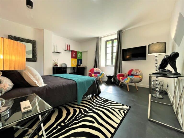 chambre keith haring- maison d'hôtes provence - maison d'hôtes luberon - chambres d'hôtes luberon - chambres d'hôtes provence - La gravie