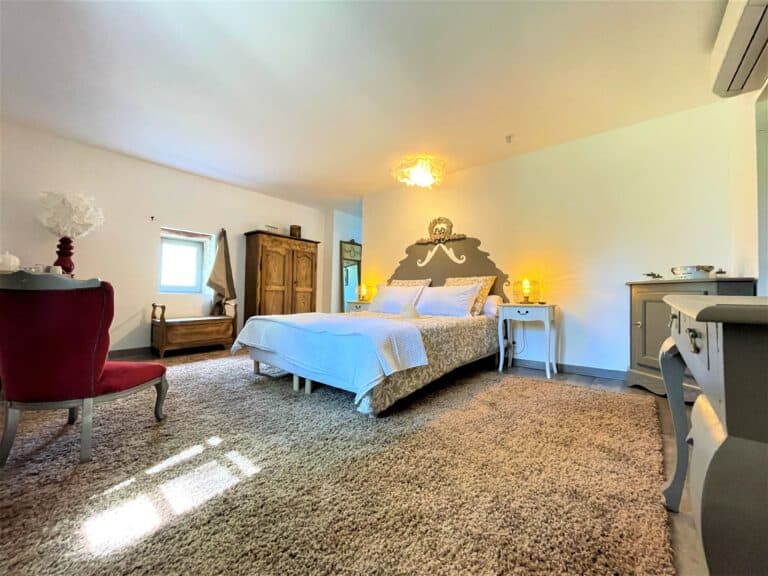 provençe -chambre arlésienne- maison d'hôtes provence - maison d'hôtes luberon - chambres d'hôtes luberon - chambres d'hôtes provence - La gravie