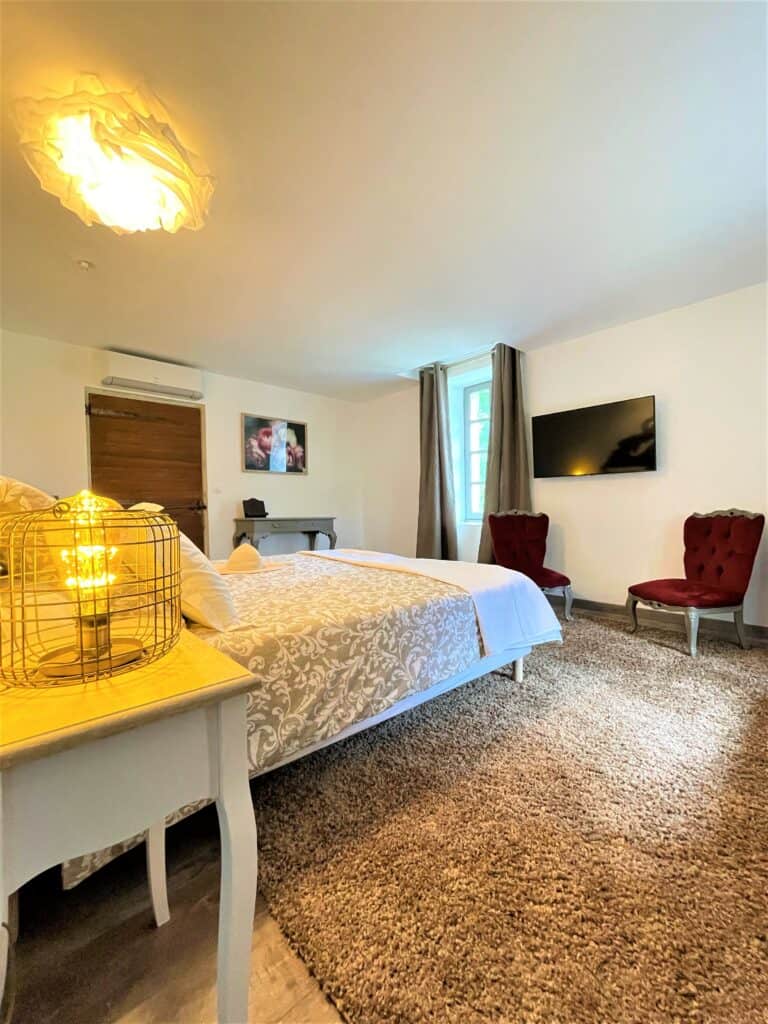 chambre arlésienne- maison d'hôtes provence - maison d'hôtes luberon - chambres d'hôtes luberon - chambres d'hôtes provence - La gravie